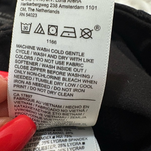 Athleta Rainier Reflective Tights Black Camouflage with Zipper Pockets. - Picture 9 of 16